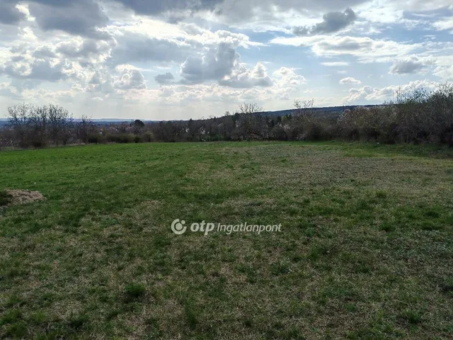 Eladó telek Tök 2223 nm