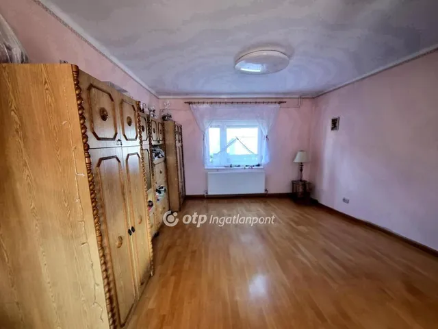 Eladó ház Pusztaszabolcs 98 nm