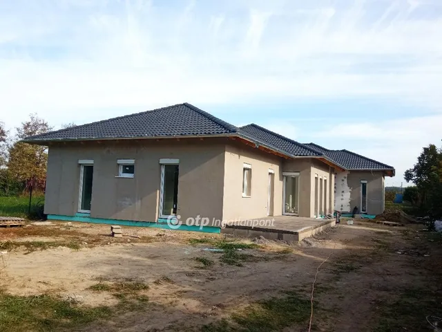 Eladó ház Pusztaszabolcs 90 nm