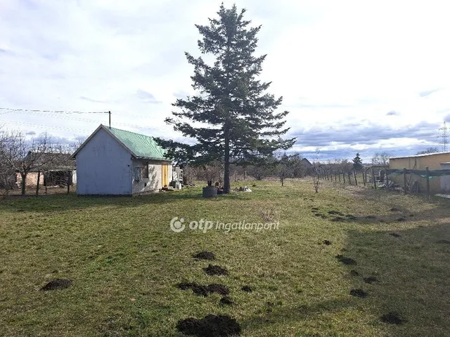 Eladó ház Ráckeresztúr 30 nm
