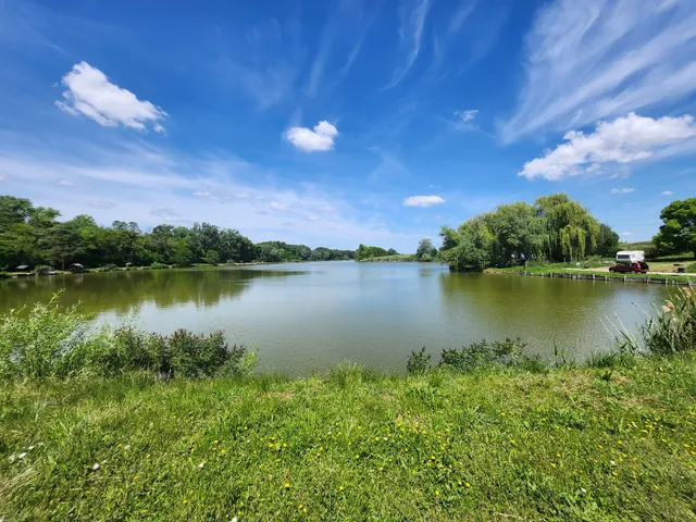 Eladó mezőgazdasági ingatlan Tamási, Tóvölgy horgásztó 100 nm