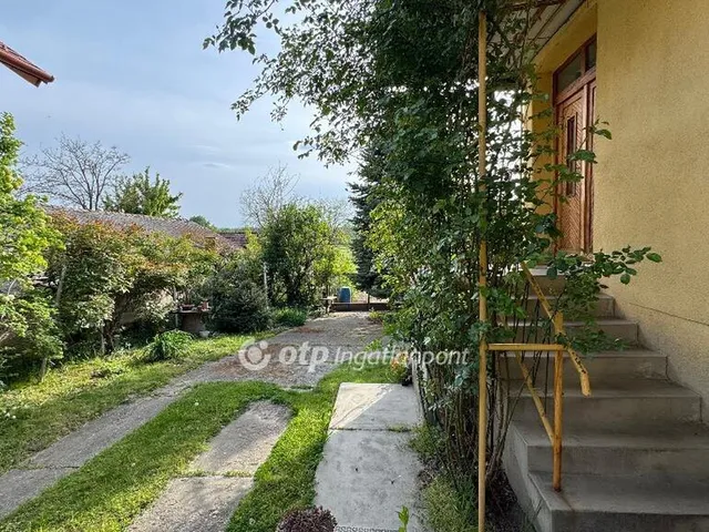 Eladó ház Vál 104 nm