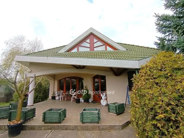 Eladó ház Érd, Parkváros 310 nm
