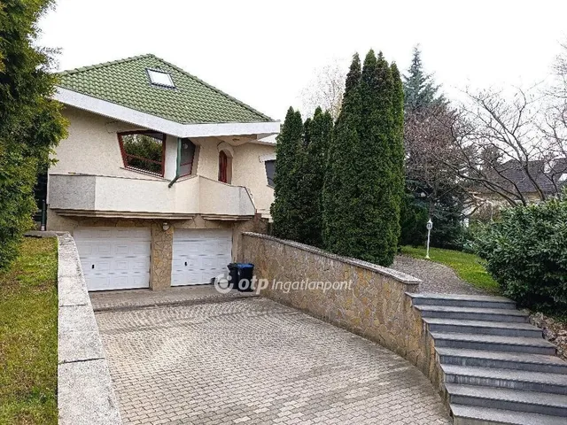 Eladó ház Érd, Parkváros 310 nm