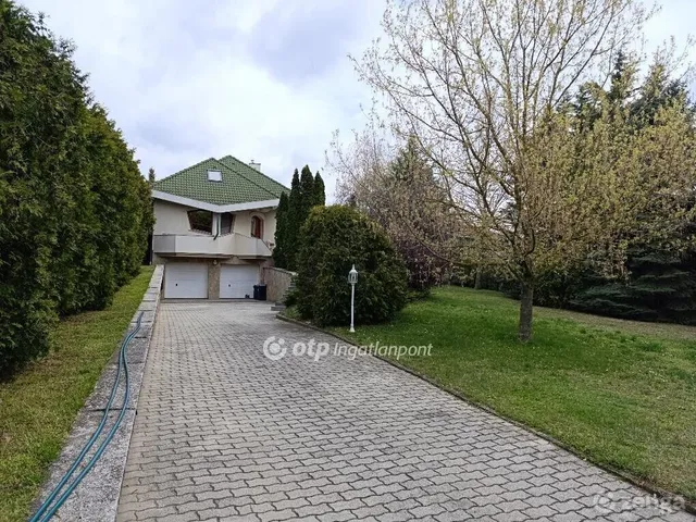Eladó ház Érd, Parkváros 310 nm