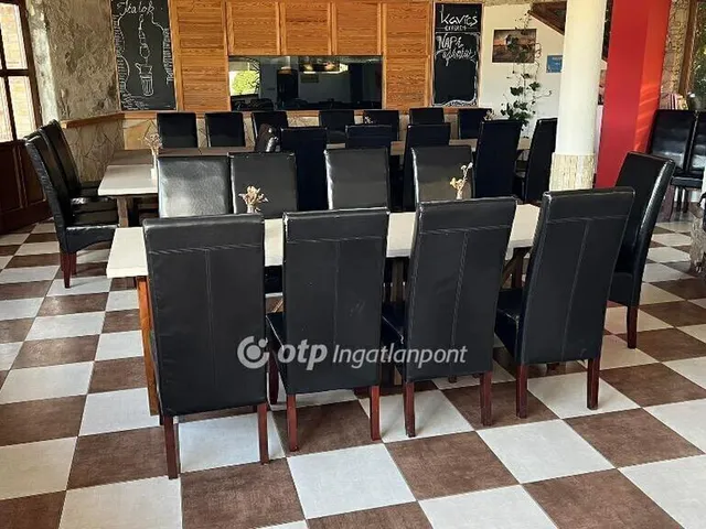 Eladó kereskedelmi és ipari ingatlan Velence 2400 nm