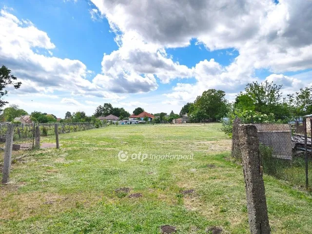 Eladó ház Besnyő 80 nm