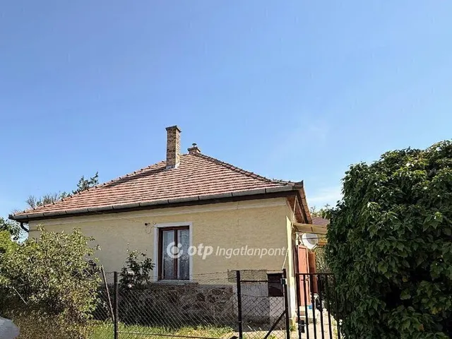 Eladó ház Kápolnásnyék 74 nm