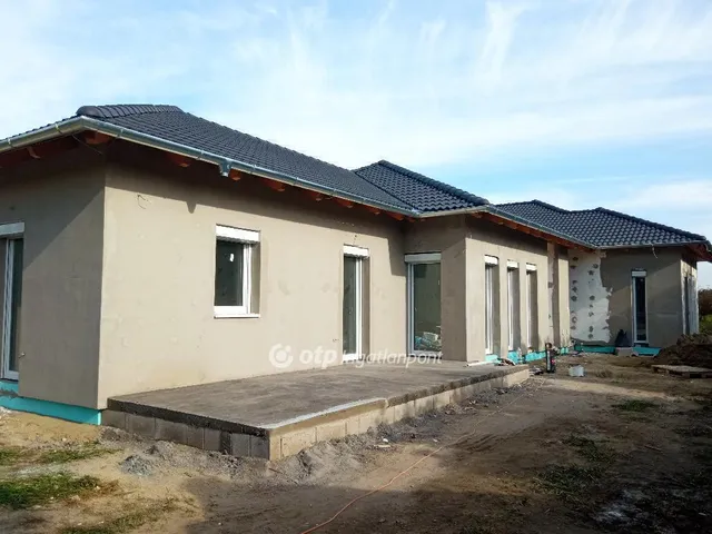 Eladó ház Pusztaszabolcs 90 nm