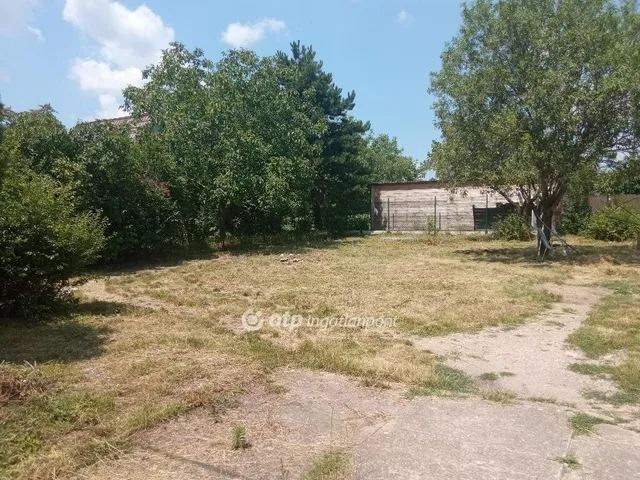 Eladó telek Törökbálint, Annahegy 286 nm
