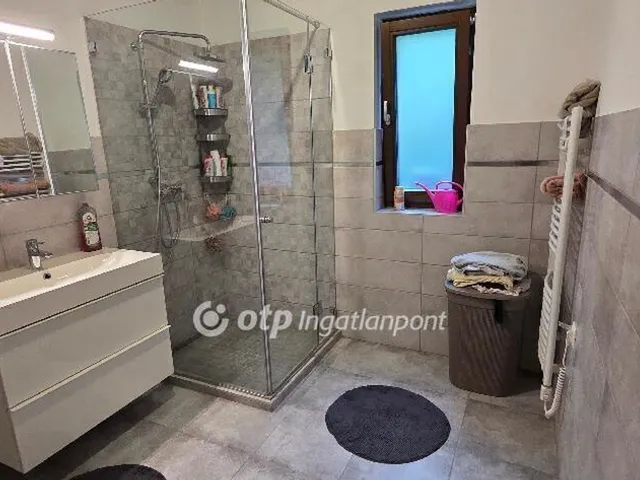 Eladó ház Diósd 202 nm