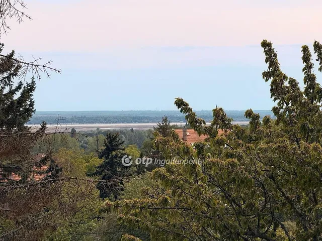 Eladó ház Sukoró 195 nm