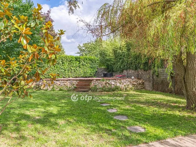 Eladó ház Velence 164 nm