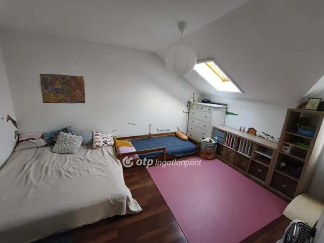 Eladó lakás Martonvásár 74 nm