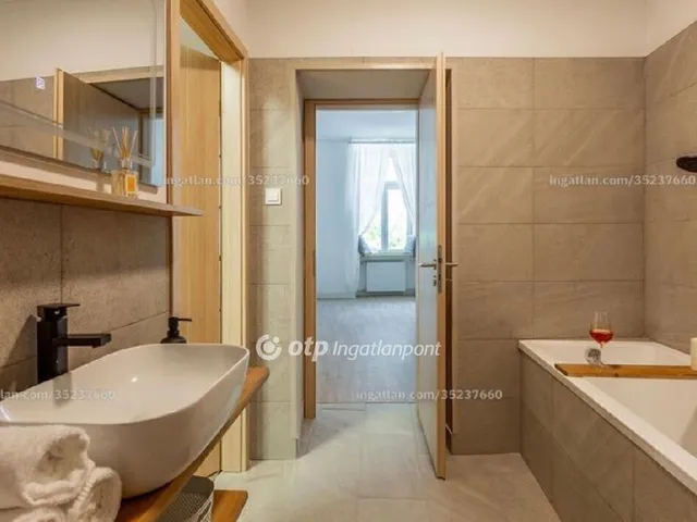 Eladó lakás Budapest VI. kerület 113 nm