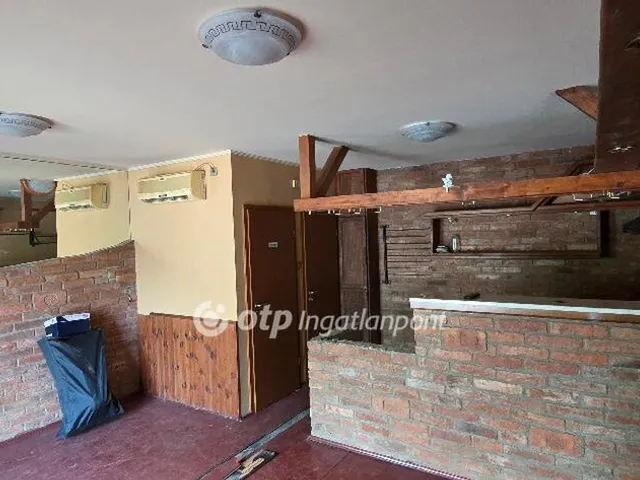 Eladó kereskedelmi és ipari ingatlan Érd 29 nm