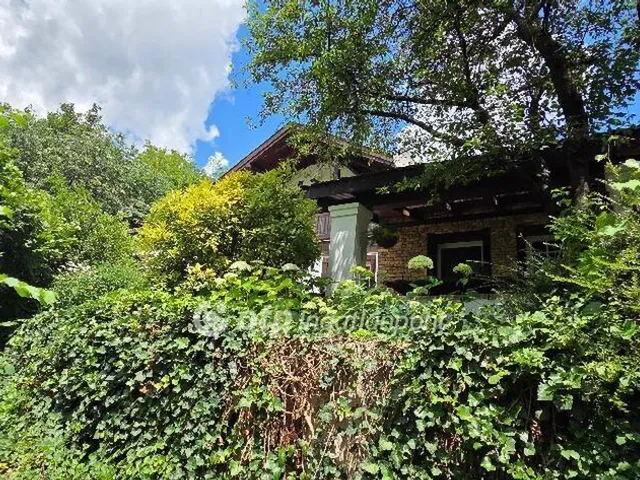 Eladó ház Budaörs 236 nm