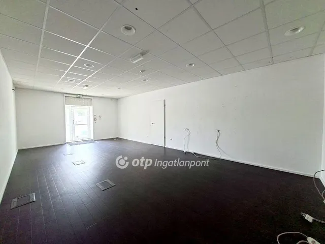 Eladó kereskedelmi és ipari ingatlan Ráckeve 121 nm