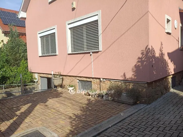 Eladó ház Törökbálint 225 nm