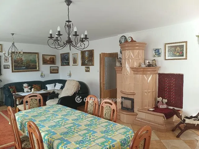 Eladó ház Törökbálint 225 nm