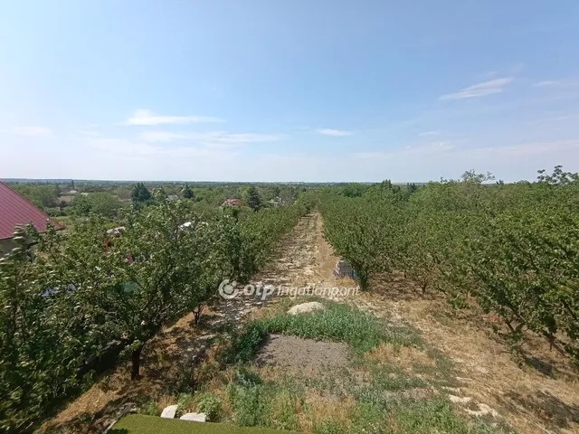 Eladó telek Tárnok, Öreghegy 2000 nm
