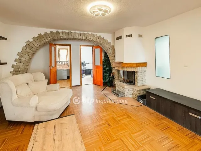 Eladó ház Zsámbék 216 nm