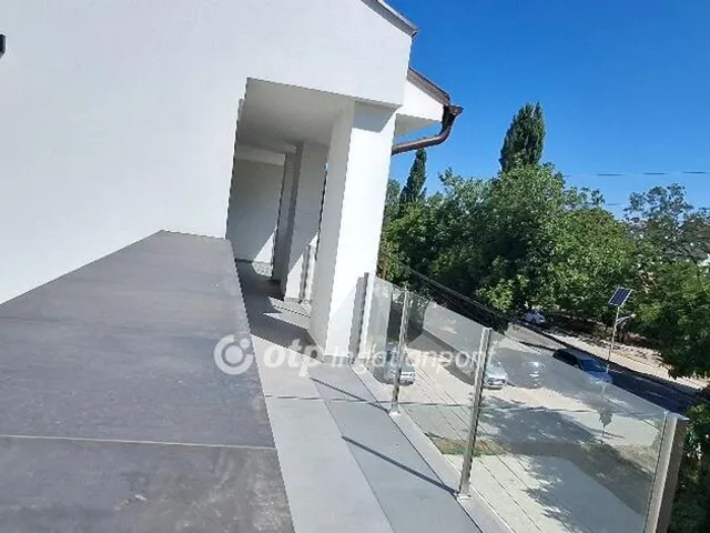 Eladó lakás Érd 123 nm