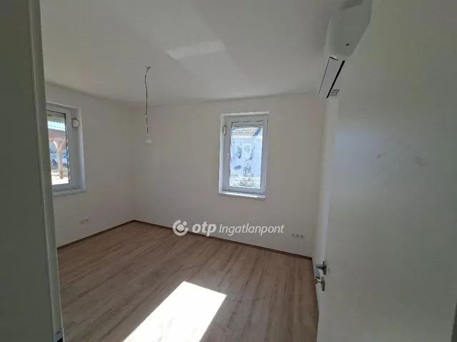 Eladó ház Kulcs 130 nm