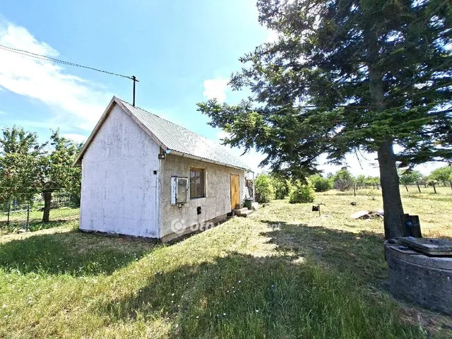 Eladó ház Ráckeresztúr 30 nm
