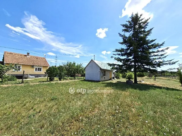 Eladó ház Ráckeresztúr 30 nm