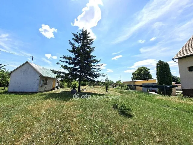 Eladó ház Ráckeresztúr 30 nm