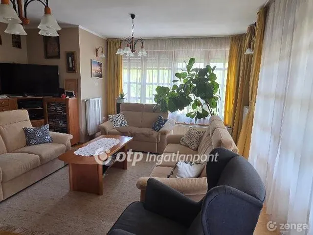 Eladó ház Diósd 275 nm