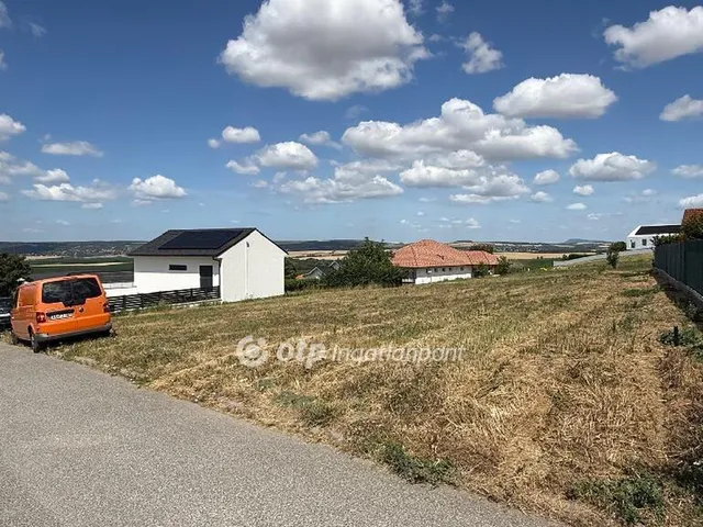 Eladó telek Budajenő 1165 nm