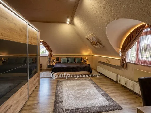Eladó ház Budaörs 260 nm