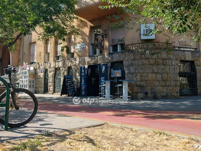 Eladó kereskedelmi és ipari ingatlan Budapest II. kerület 162 nm