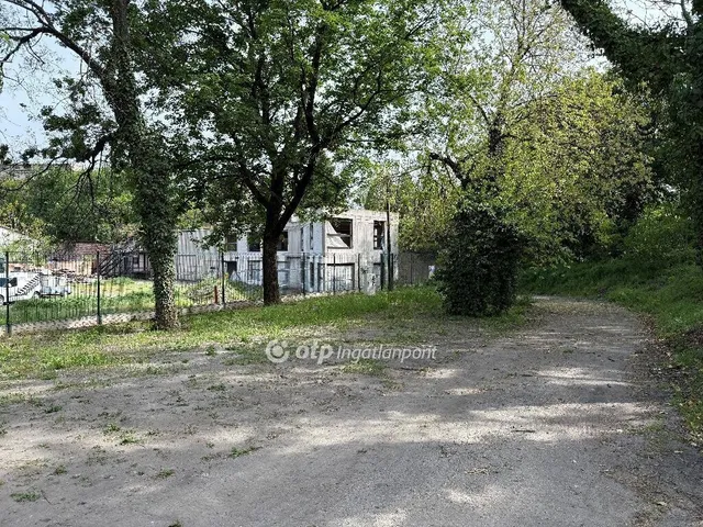 Eladó kereskedelmi és ipari ingatlan Budapest X. kerület 4949 nm