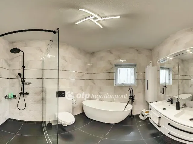 Eladó ház Érd, Parkváros 185 nm