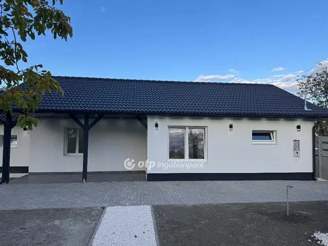 Eladó ház Tápiószele 75 nm