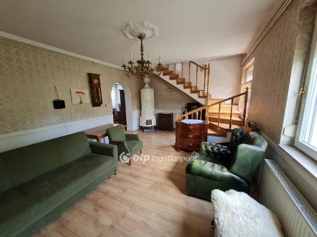 Eladó ház Tárnok 160 nm