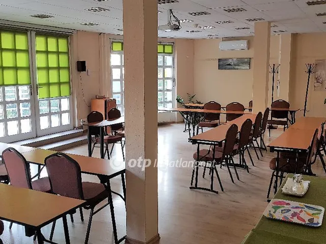 Eladó kereskedelmi és ipari ingatlan Budapest XII. kerület 532 nm