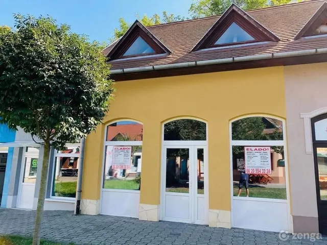 Eladó kereskedelmi és ipari ingatlan Komárom 90 nm