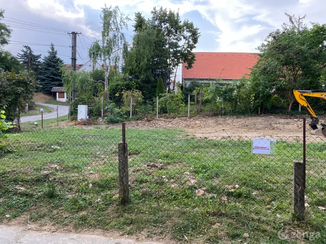 Eladó telek Pécsvárad 337 nm