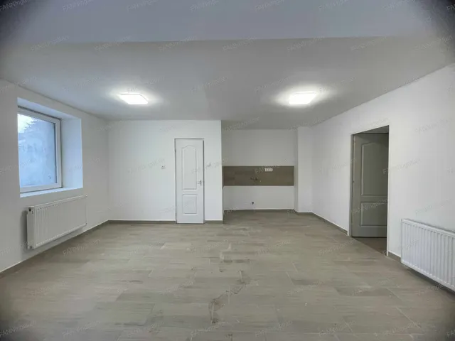 Eladó ház Lábatlan 65 nm