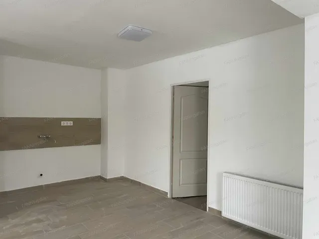 Eladó ház Lábatlan 65 nm