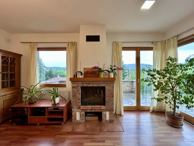 Eladó ház Budapest II. kerület, Széphalom 145 nm