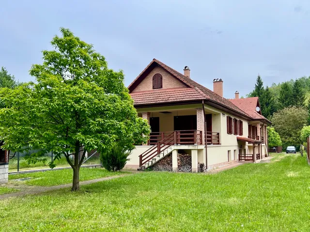 Eladó ház Váraszó 291 nm