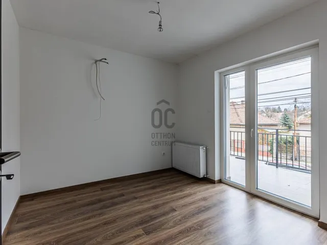 Eladó ház Dunakeszi, Alag 142 nm