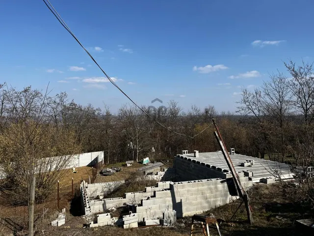 Eladó telek Mogyoród 758 nm