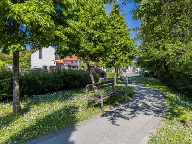 Eladó ház Budakalász 260 nm