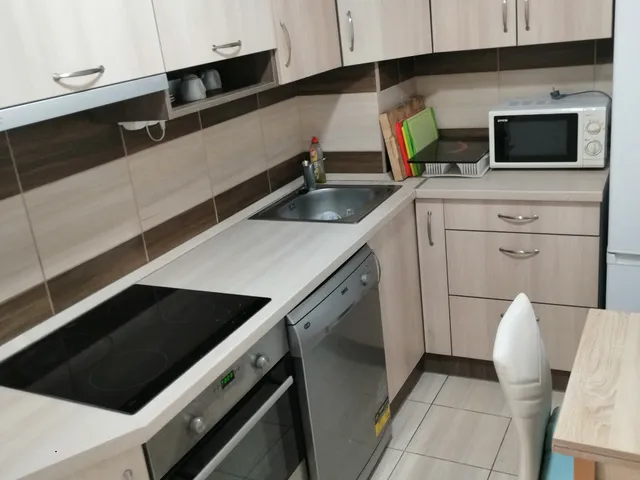 Kiadó lakás Pécs, Egyetemváros, Szigeti út 47 nm